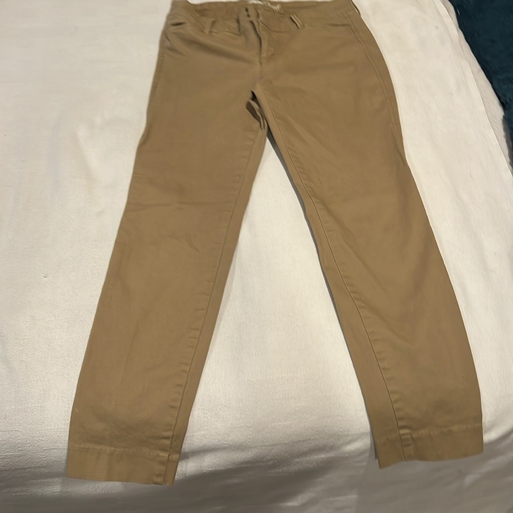 Old navy khaki pixie pants